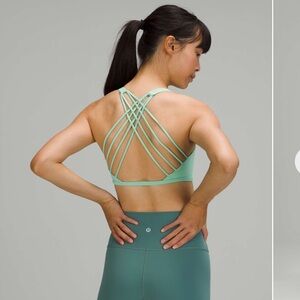 Lululemon Free to Be Bra